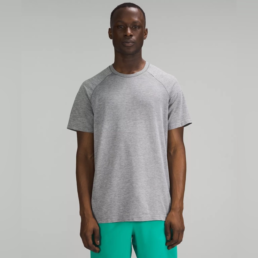 lululemon athletica Gray Short Sleeve Tee